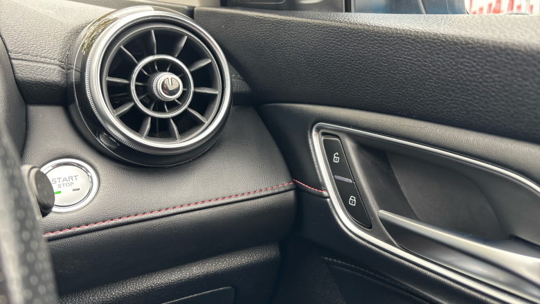 MG Hs 1.5 T-GDI Excite 5dr DCT Petrol Hatchback